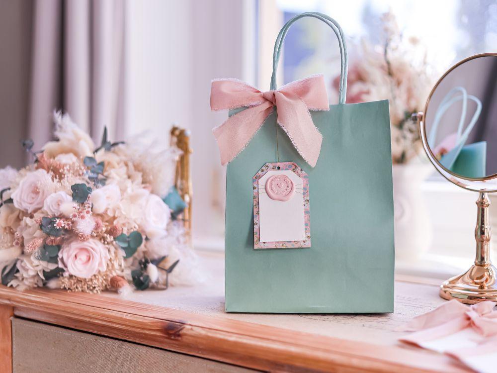 Como escolher as melhores sacolas para presentear com estilo 